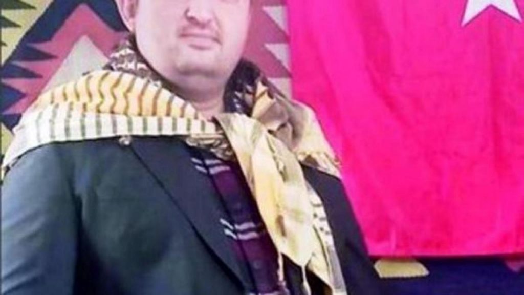 2 aylık eşini boğazından bıçaklayarak öldürdü!