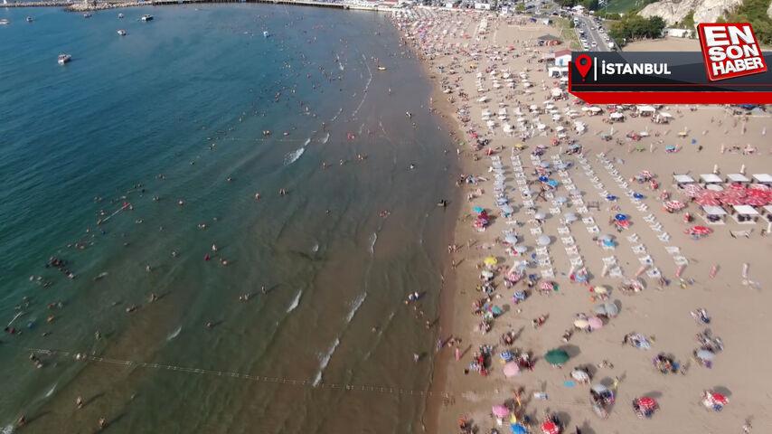 30 Ağustos’ta vatandaşlar denize akın etti, Şile’de plajlar doldu taştı