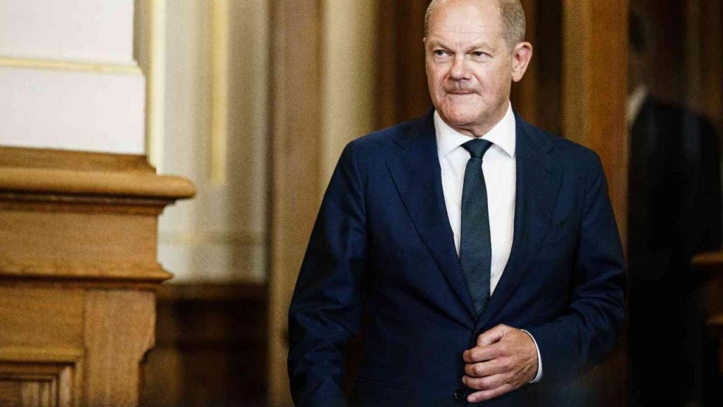 Scholz: “AB daha egemen, başkalarına daha az bağımlı hale gelmeli”