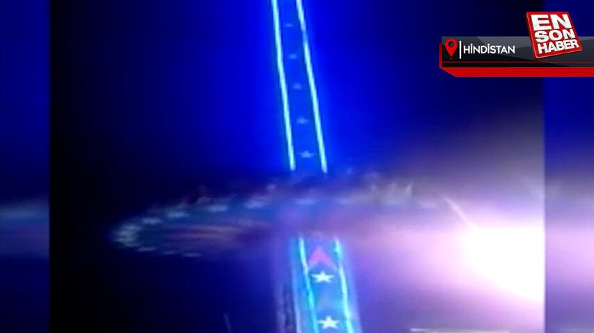 Hindistan’da, lunaparktaki dönen salıncak yere çakıldı