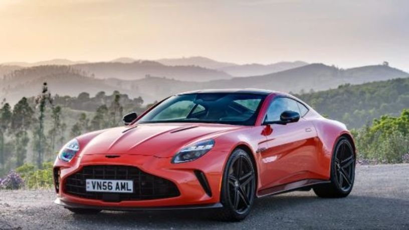 Aston Martin ilk elektrikli aracını erteledi